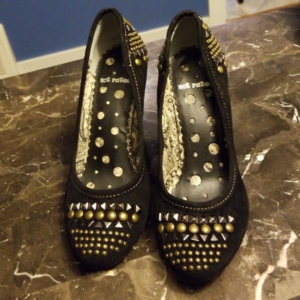 Ladies shoes
